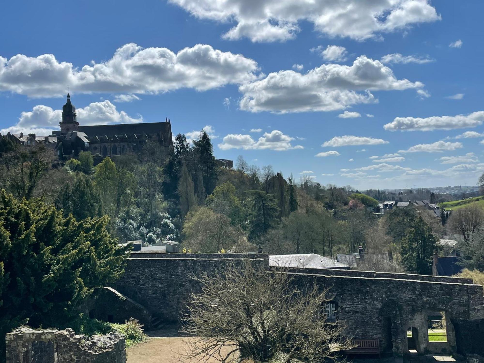 Le Relais Medieval Fougeres Exterior photo