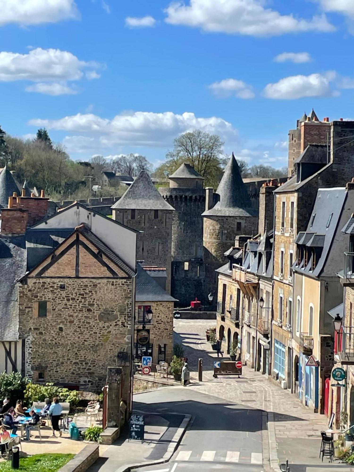Le Relais Medieval Fougeres Exterior photo